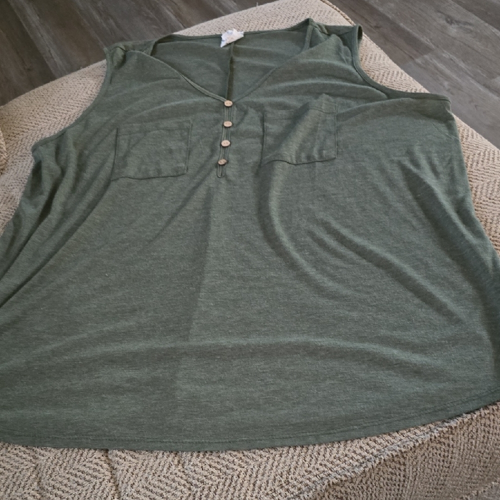 NAIF Green Sleeveless Relaxed Tank Top